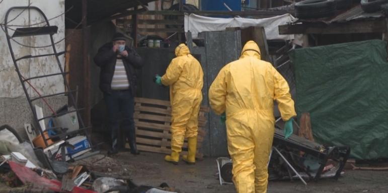 Извозиха опасните химикали от завода във Враца
